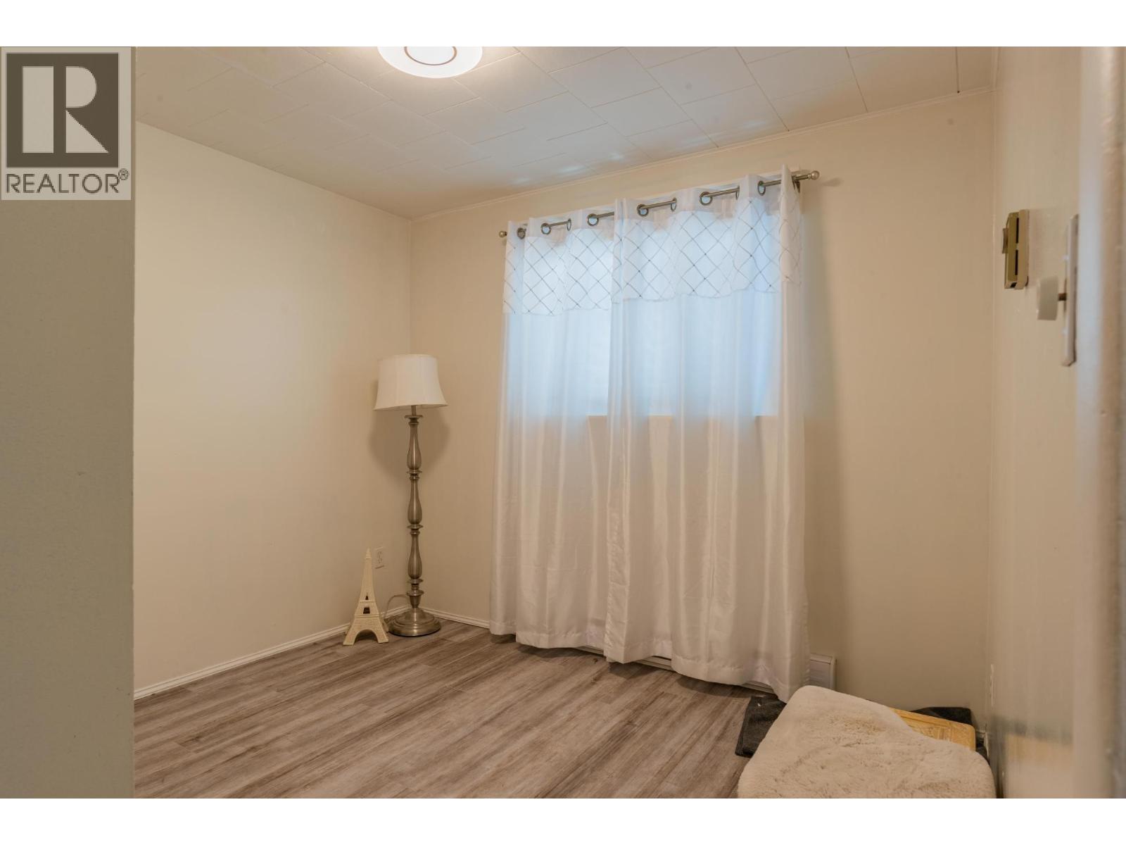 2194 SIXTH Avenue, Trail