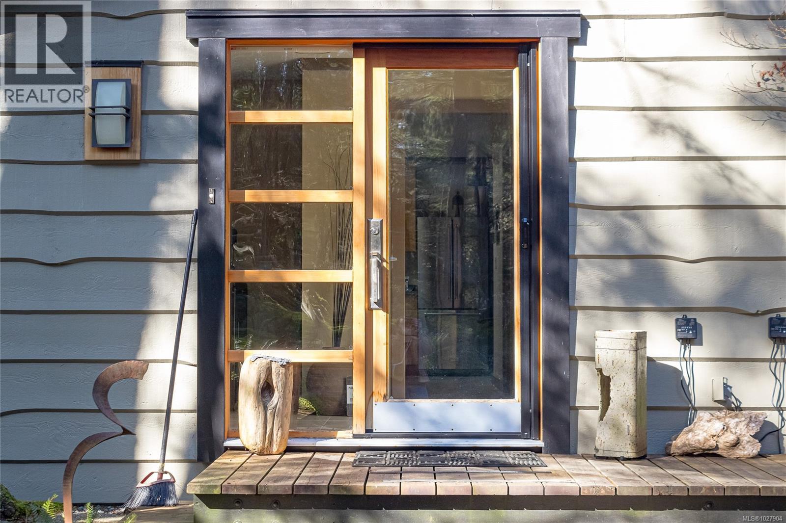 1650 Claudet Rd, Nanoose Bay