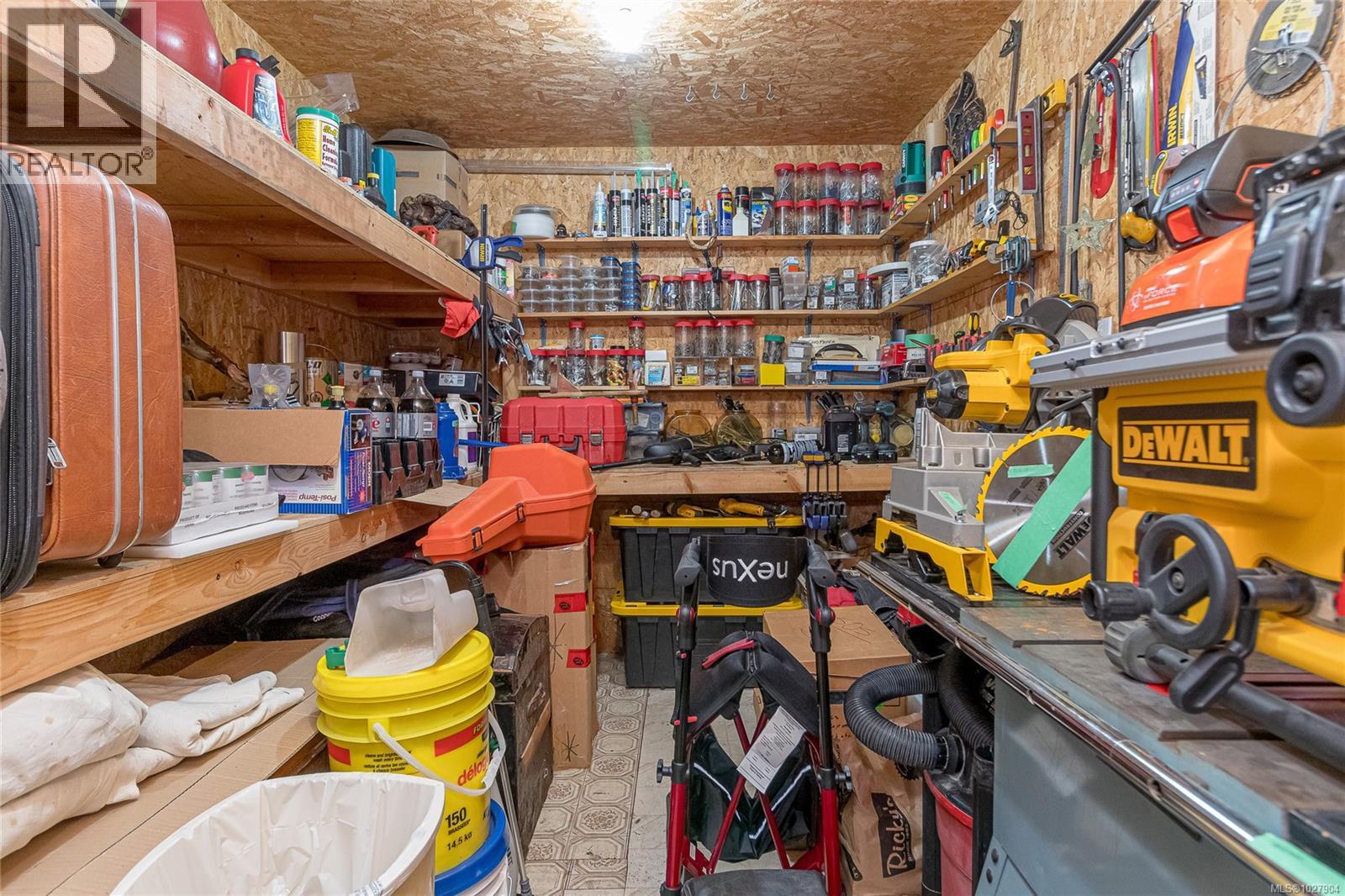 1650 Claudet Rd, Nanoose Bay