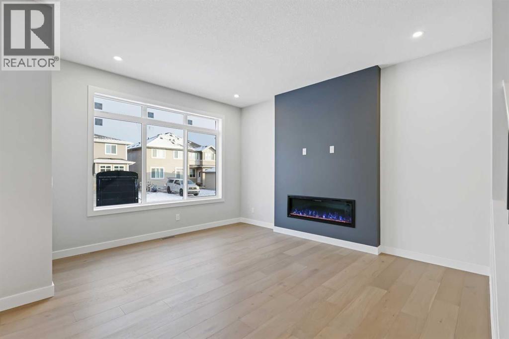 8 Topaz Place, Cochrane