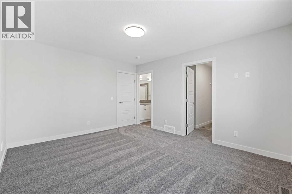 8 Topaz Place, Cochrane