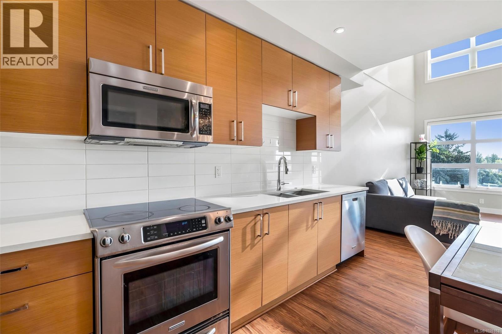 #402 4000 SHELBOURNE ST - 15