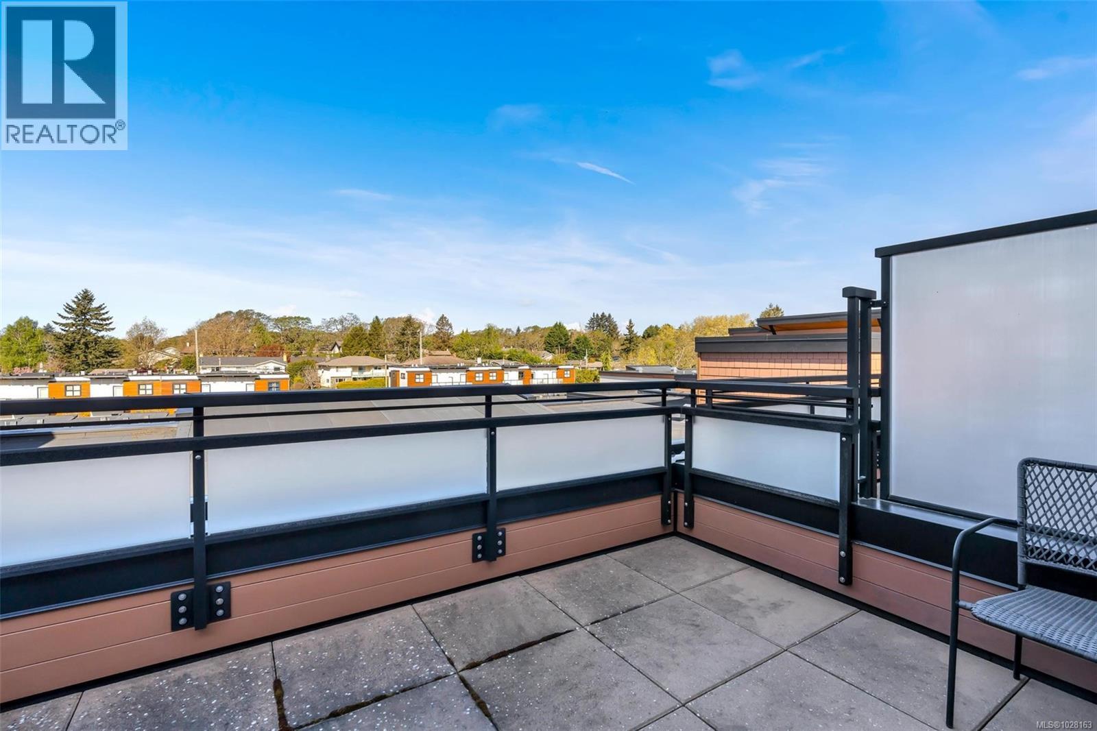 #402 4000 SHELBOURNE ST - 28