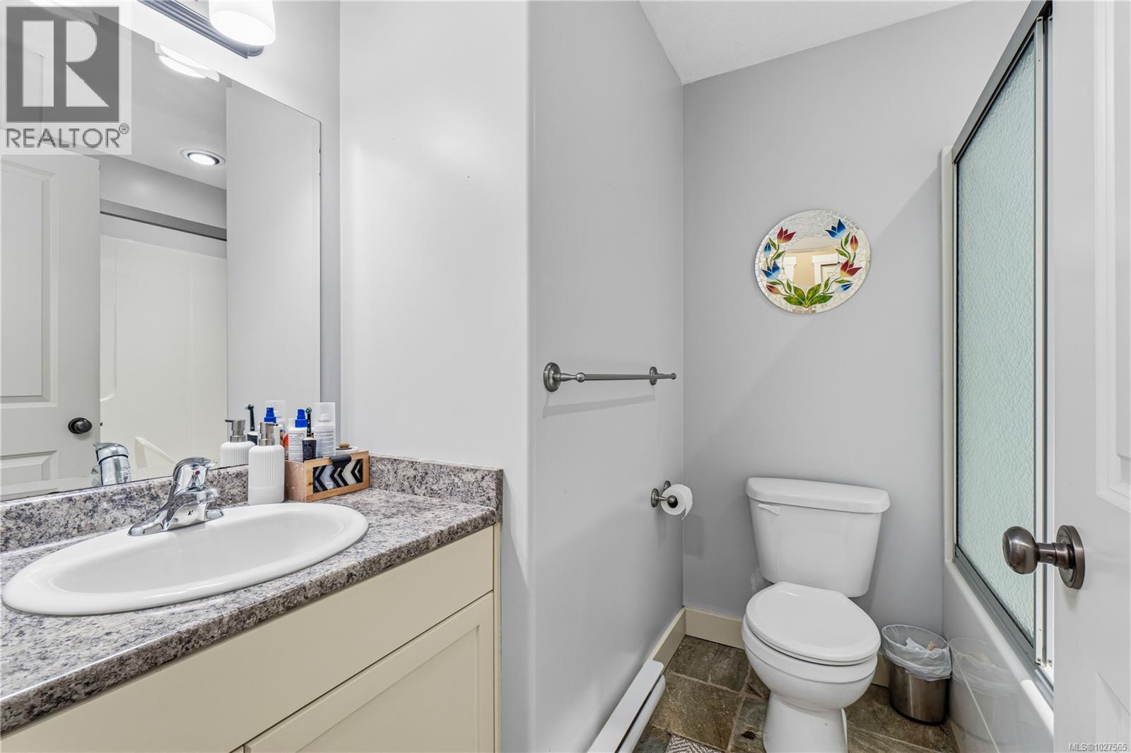 9 1129B 2nd Ave, Ladysmith