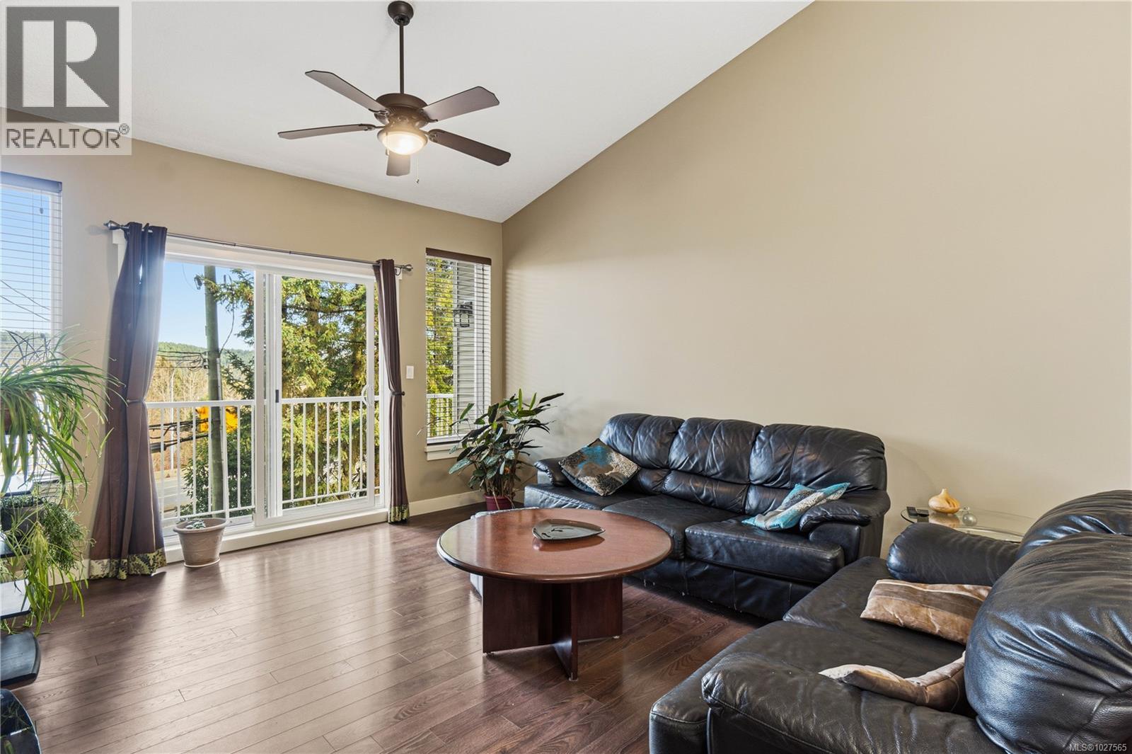 9 1129B 2nd Ave, Ladysmith