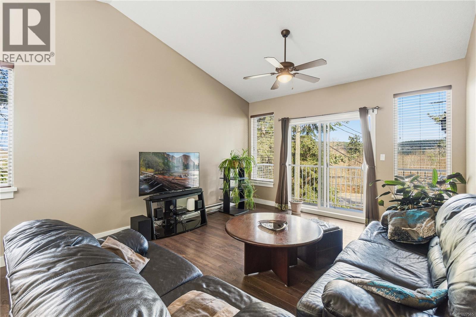 9 1129B 2nd Ave, Ladysmith