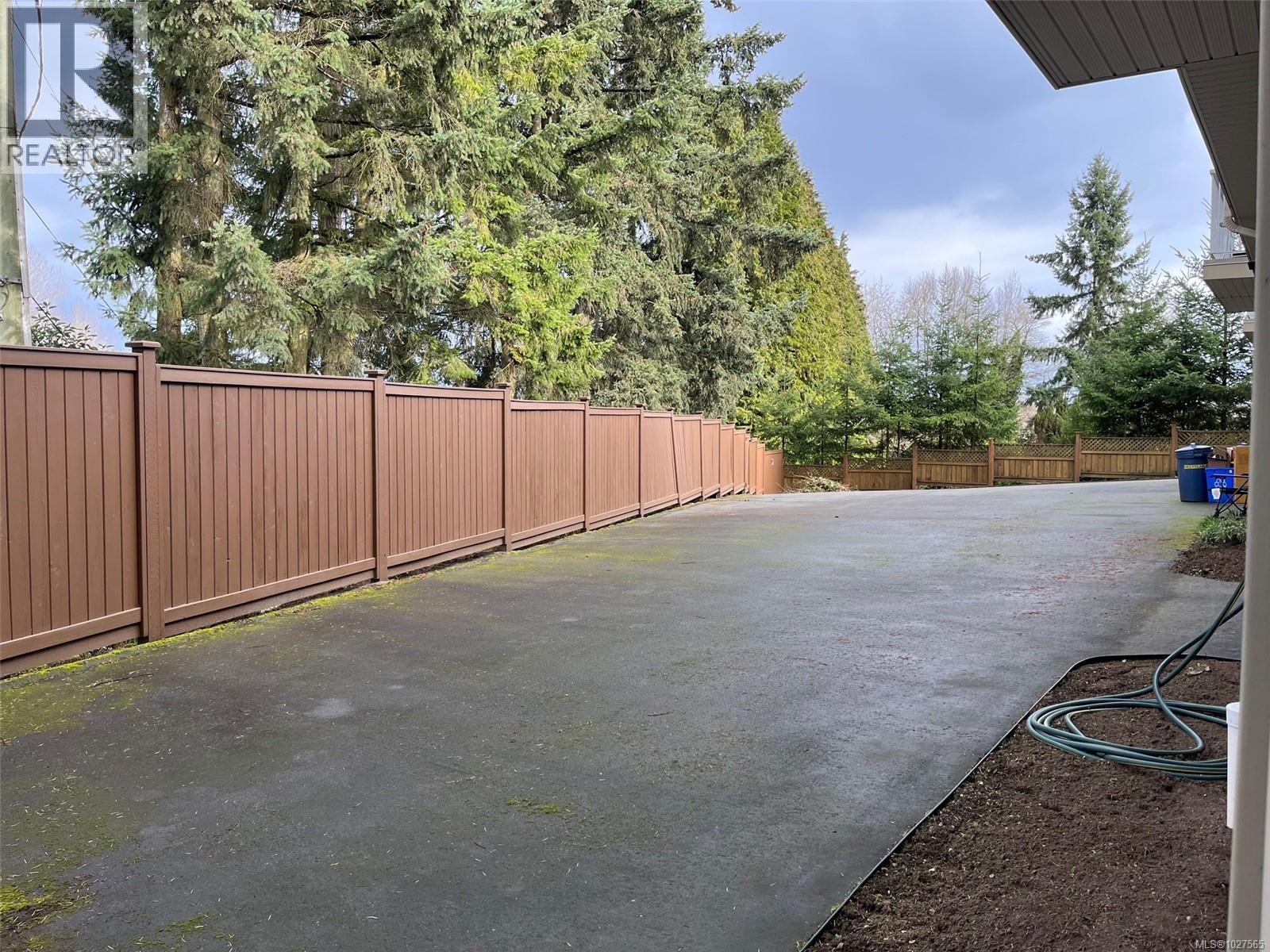 9 1129B 2nd Ave, Ladysmith