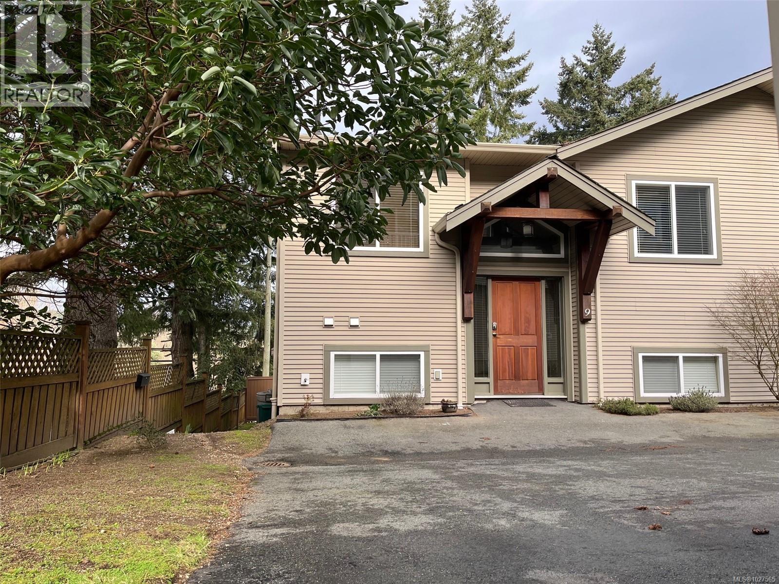 9 1129B 2nd Ave, Ladysmith