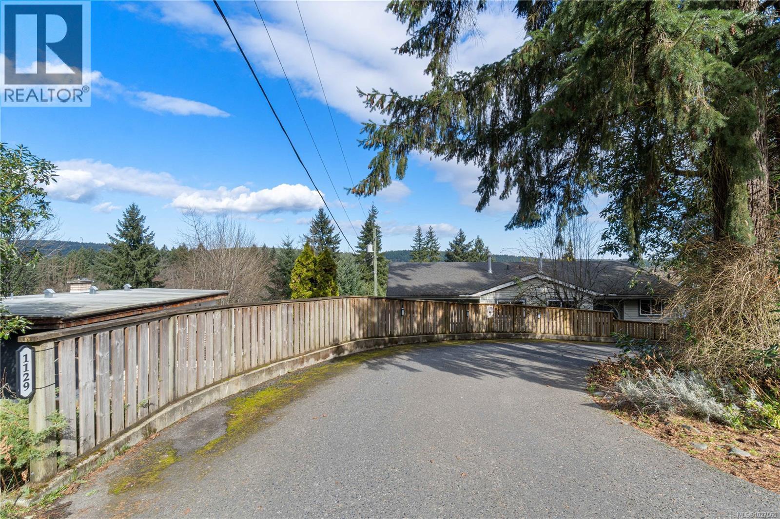 9 1129B 2nd Ave, Ladysmith