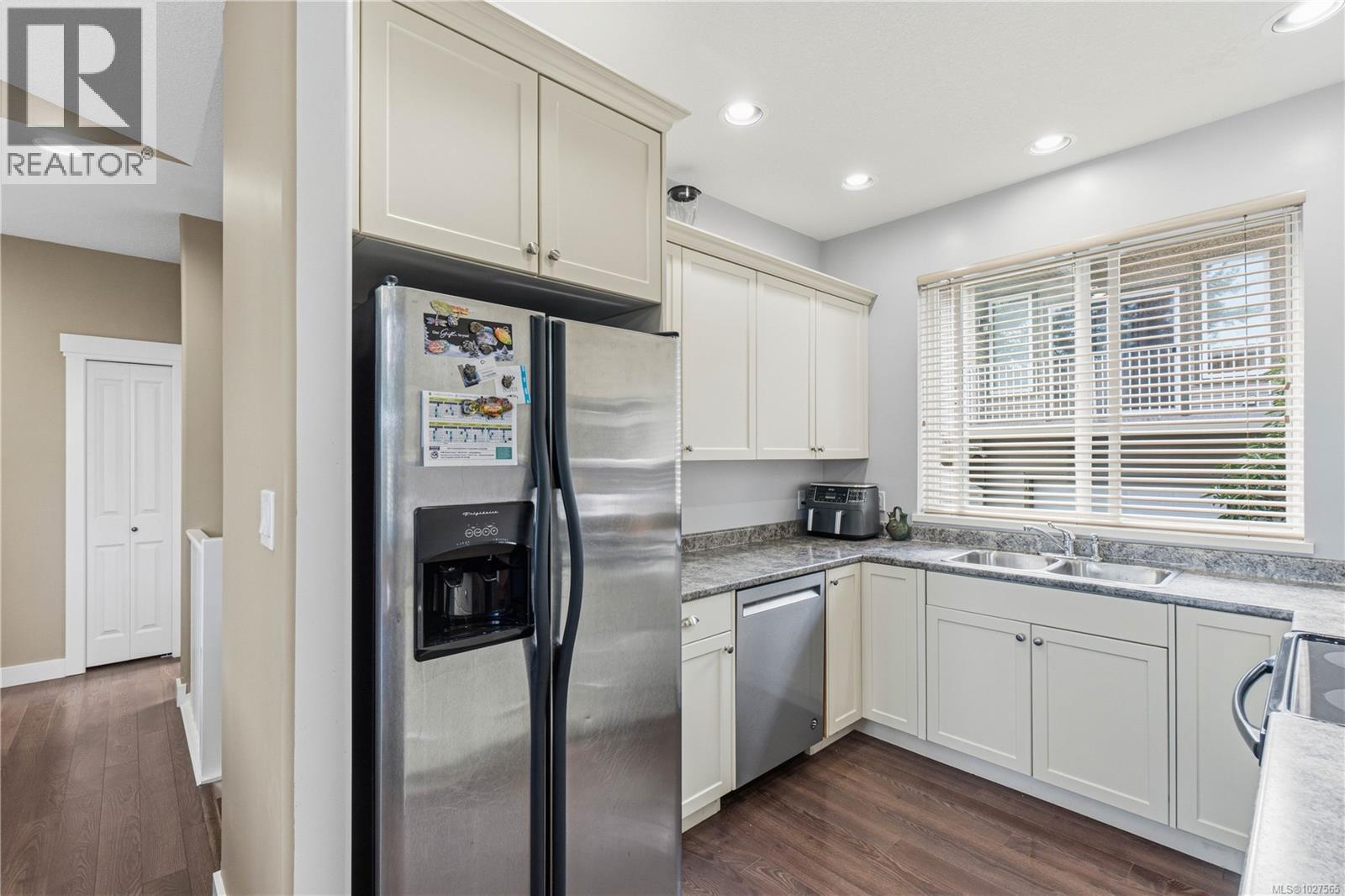 9 1129B 2nd Ave, Ladysmith