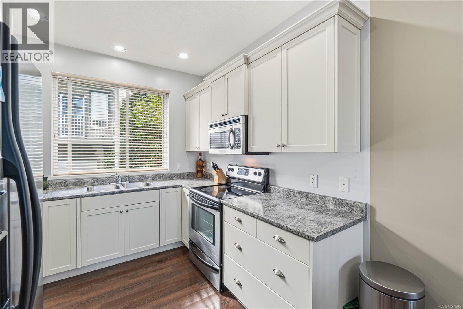 9 1129B 2nd Ave, Ladysmith