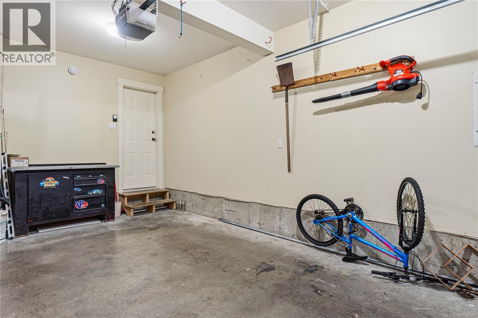 9 1129B 2nd Ave, Ladysmith