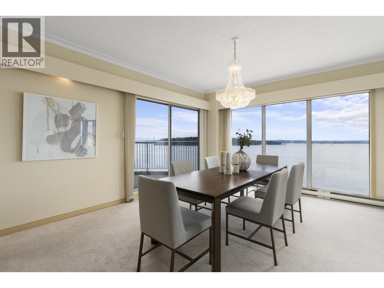 1401 2120 ARGYLE AVENUE, West Vancouver