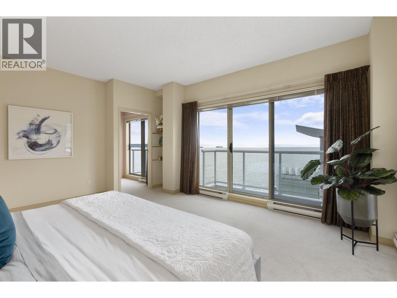 1401 2120 ARGYLE AVENUE, West Vancouver