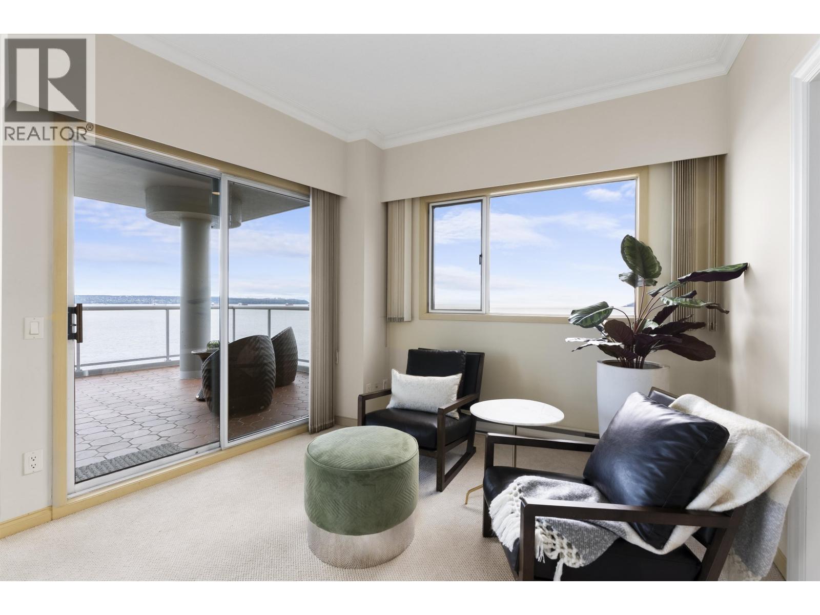 1401 2120 ARGYLE AVENUE, West Vancouver