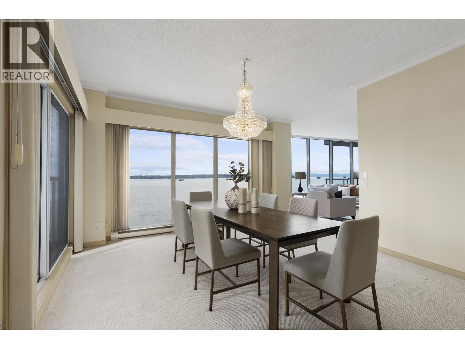 1401 2120 ARGYLE AVENUE, West Vancouver