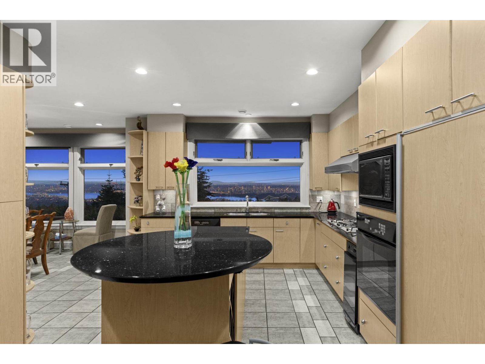 1128 CRESTLINE ROAD, West Vancouver