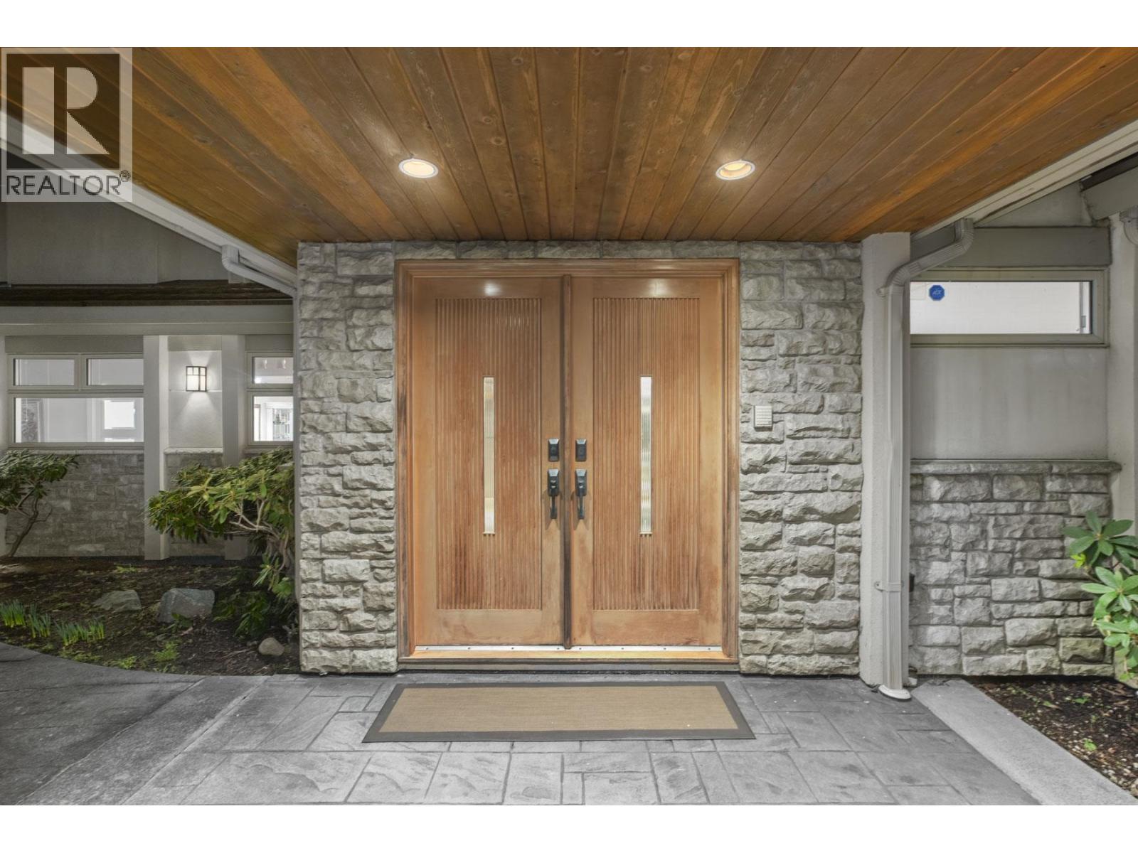 1128 CRESTLINE ROAD, West Vancouver