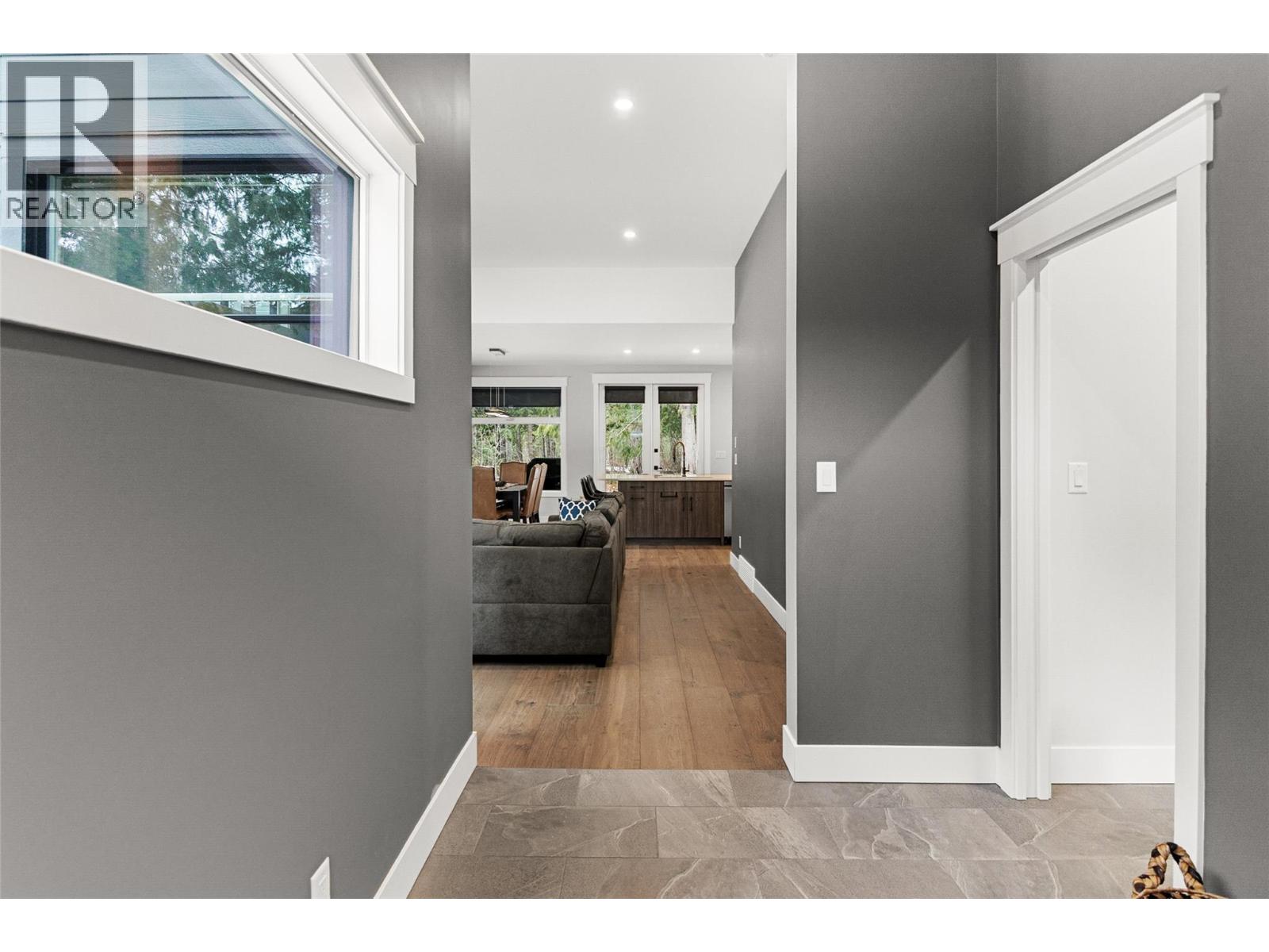 1005 Williams Gate Lane, Revelstoke