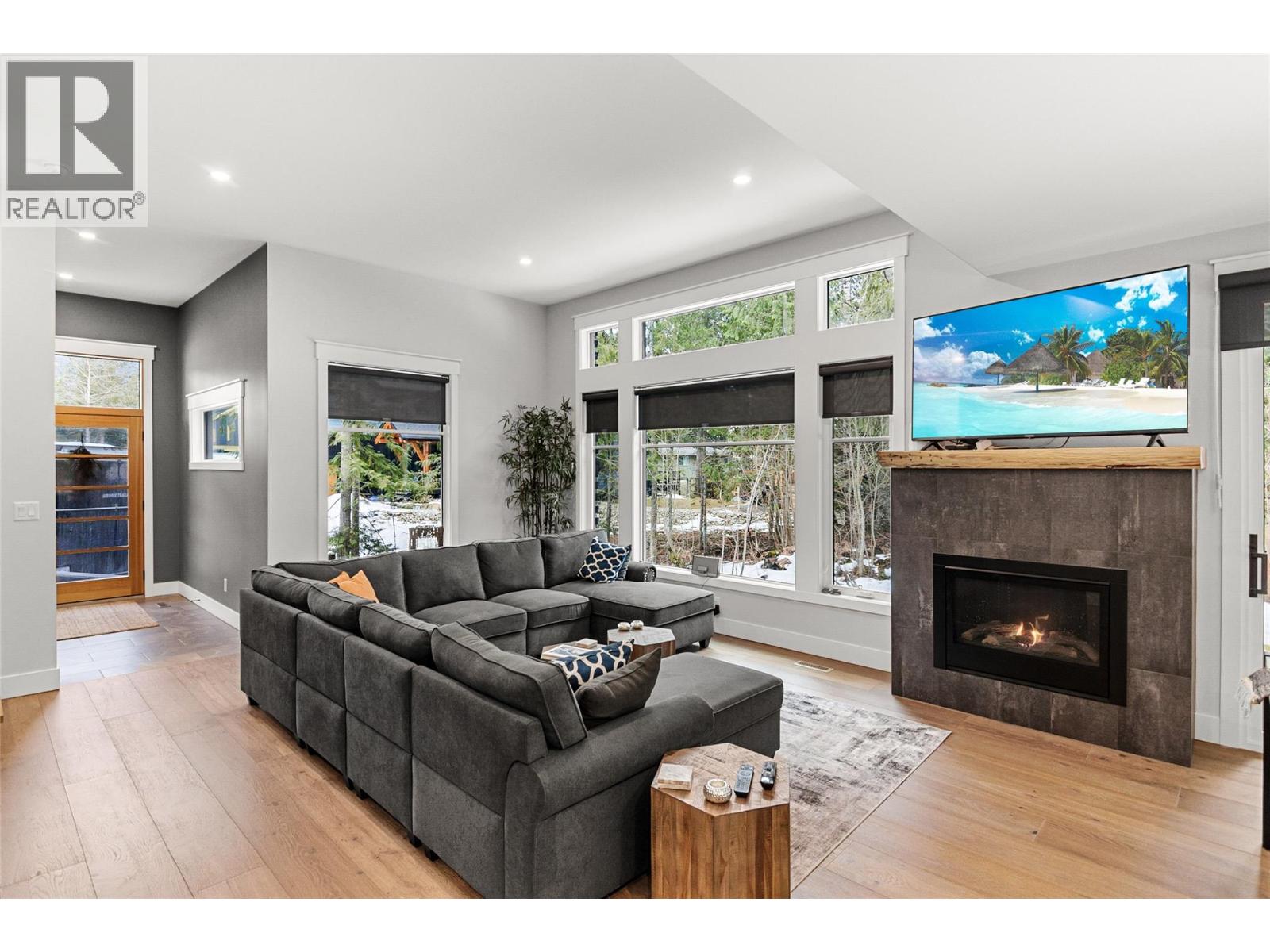 1005 Williams Gate Lane, Revelstoke