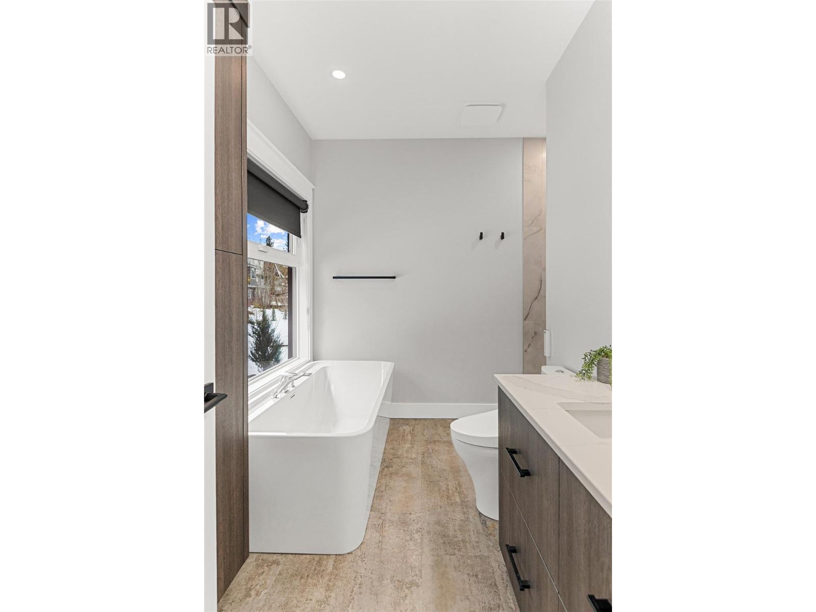 1005 Williams Gate Lane, Revelstoke