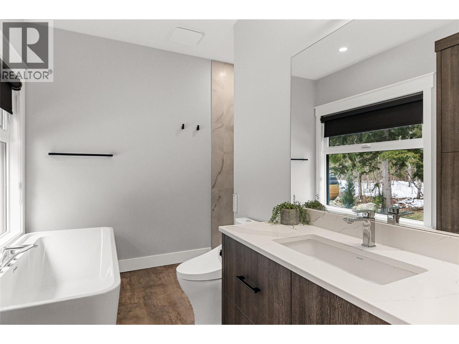 1005 Williams Gate Lane, Revelstoke