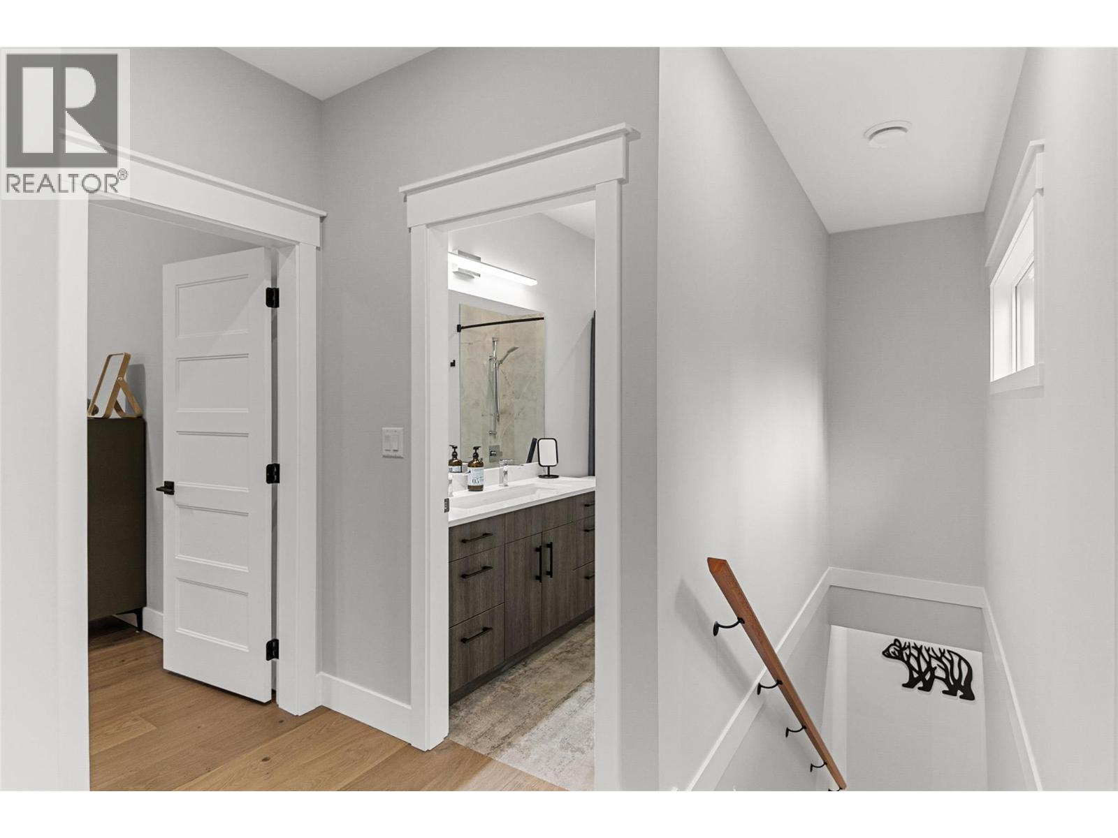 1005 Williams Gate Lane, Revelstoke