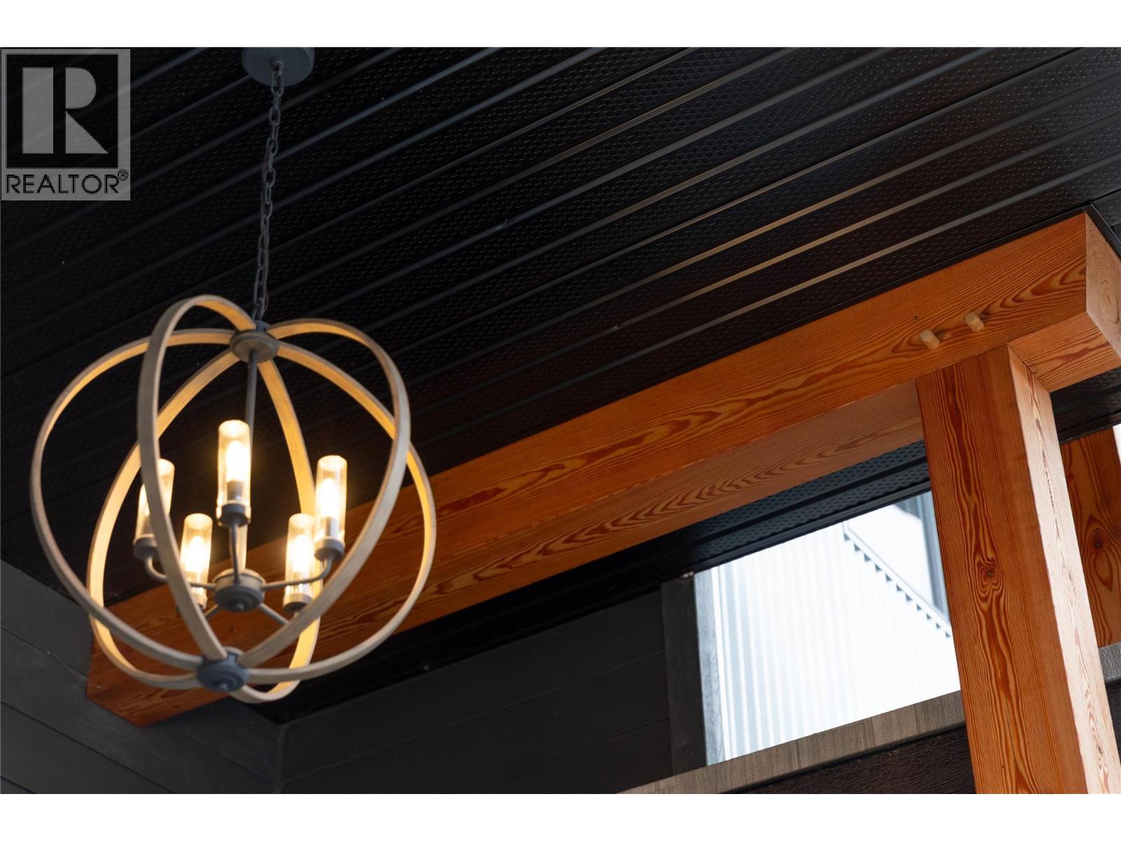 1005 Williams Gate Lane, Revelstoke