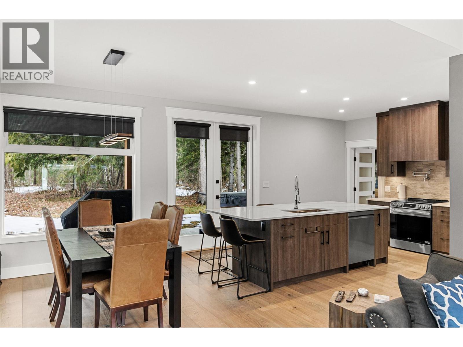 1005 Williams Gate Lane, Revelstoke