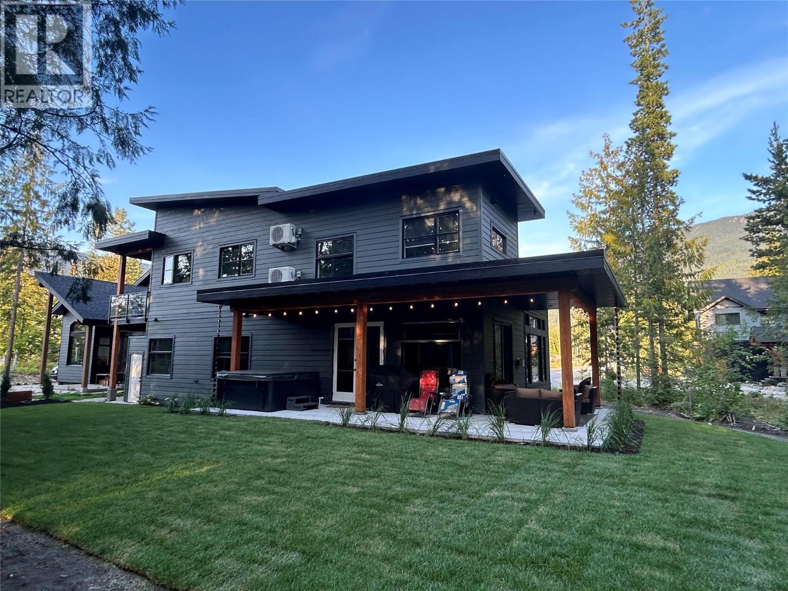 1005 Williams Gate Lane, Revelstoke