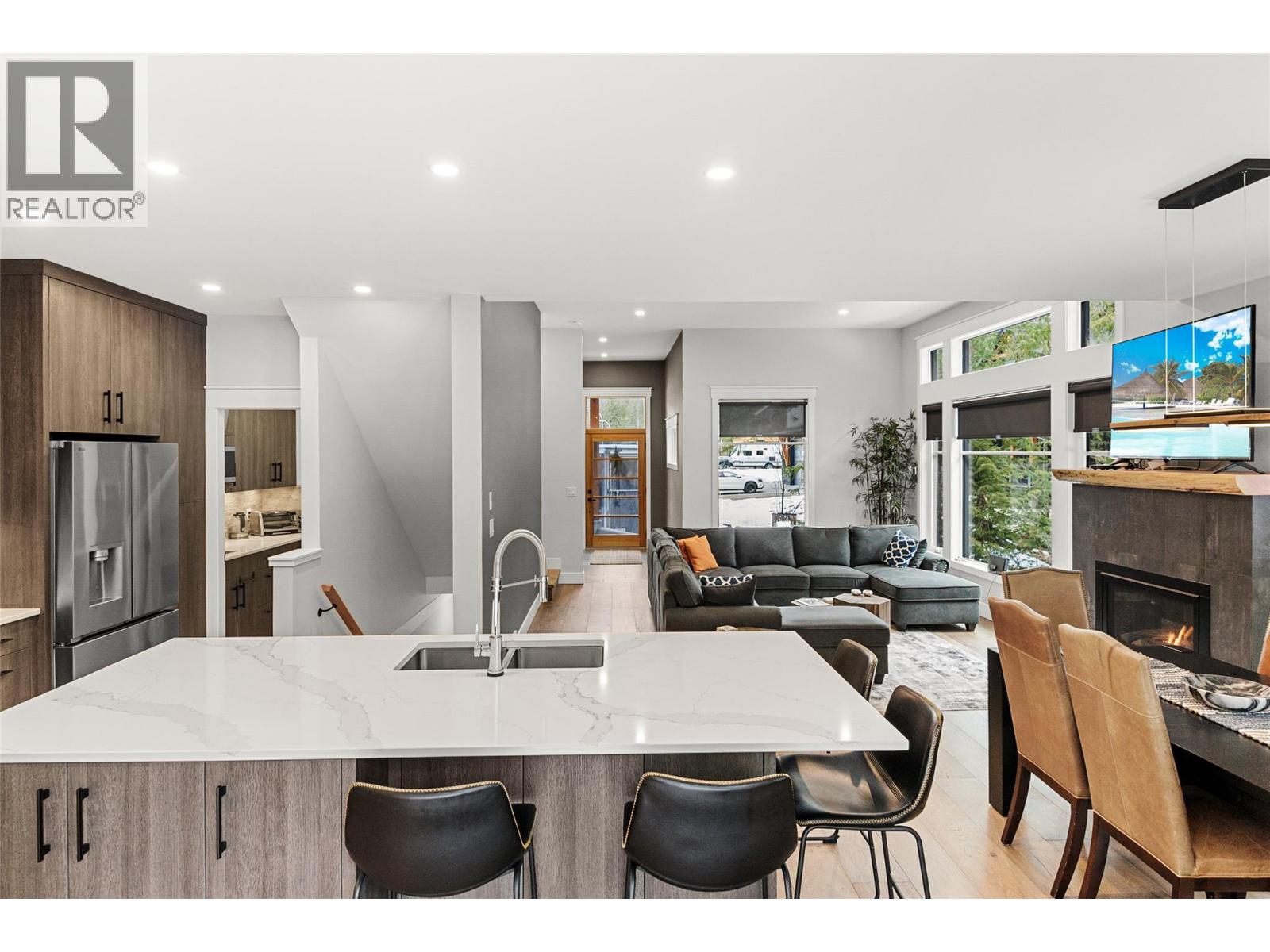 1005 Williams Gate Lane, Revelstoke