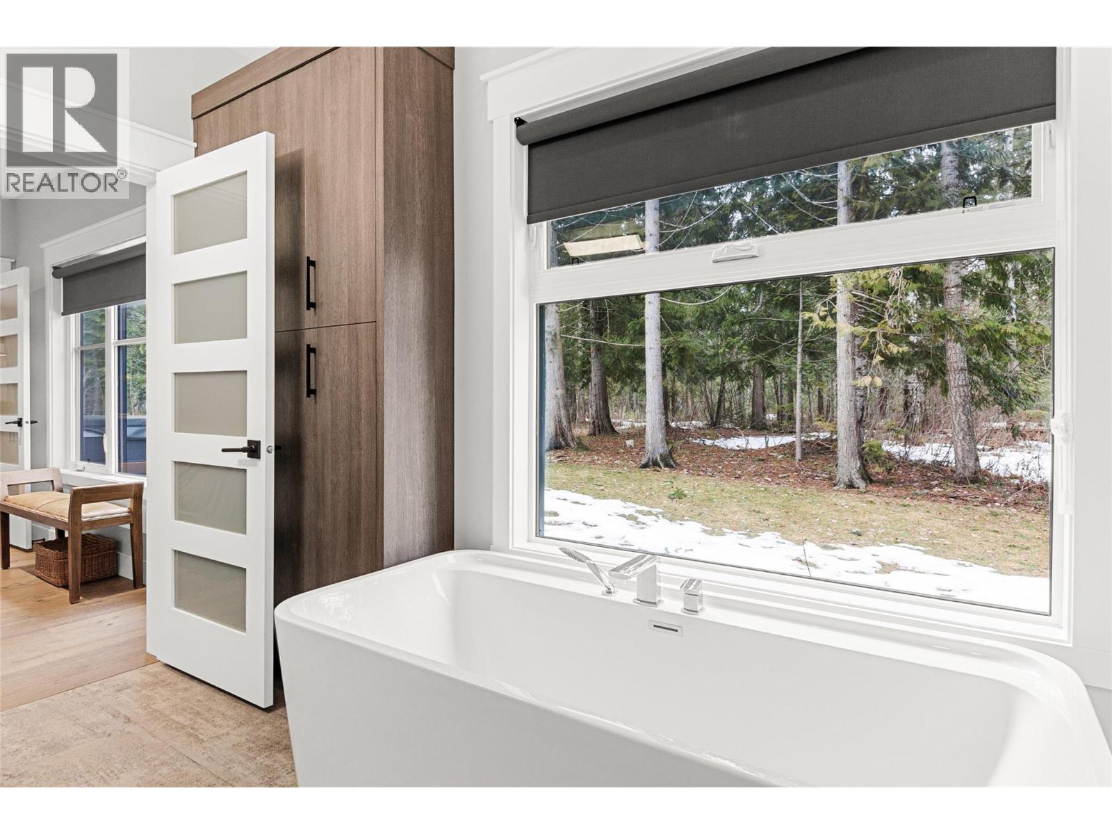 1005 Williams Gate Lane, Revelstoke