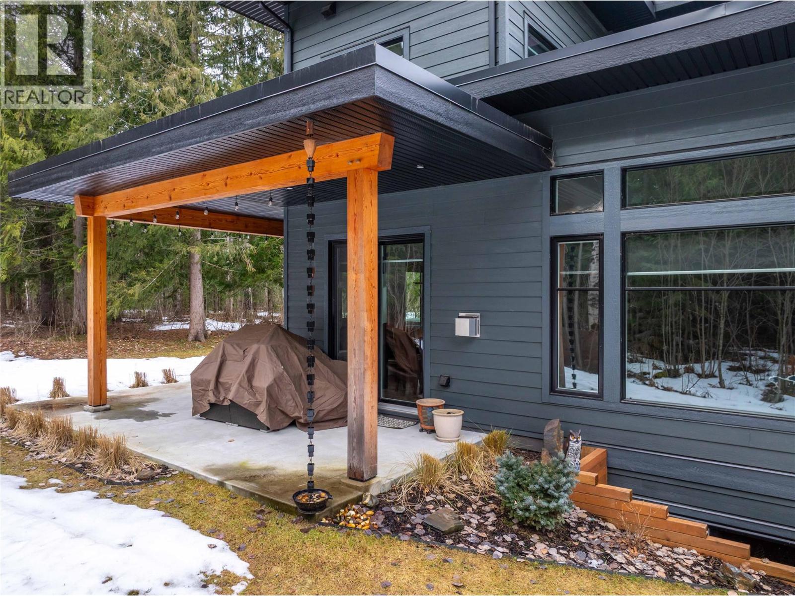 1005 Williams Gate Lane, Revelstoke