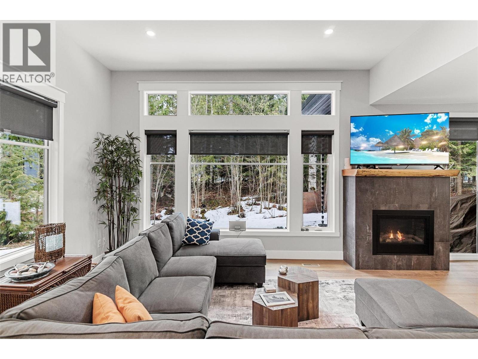 1005 Williams Gate Lane, Revelstoke