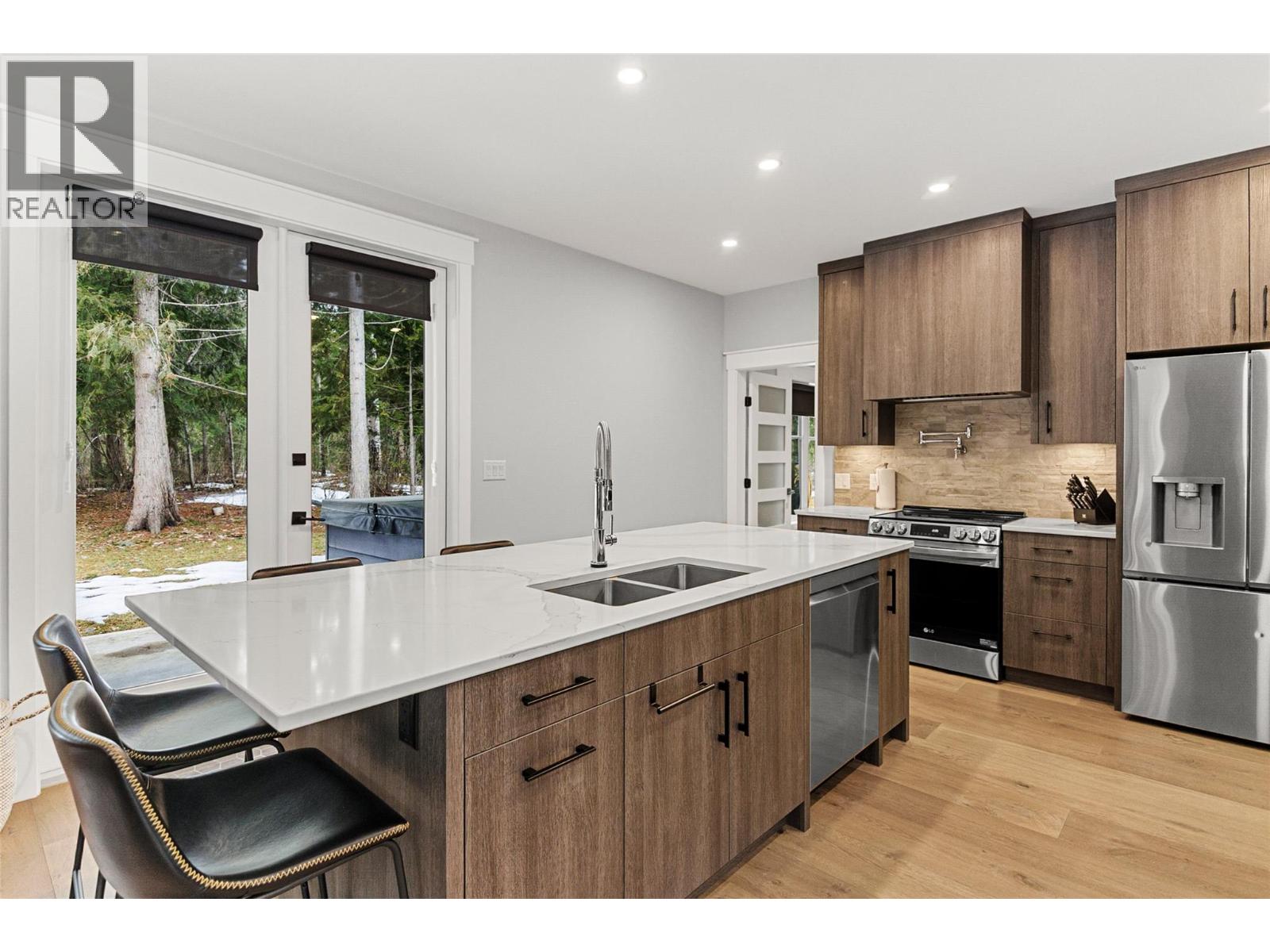 1005 Williams Gate Lane, Revelstoke