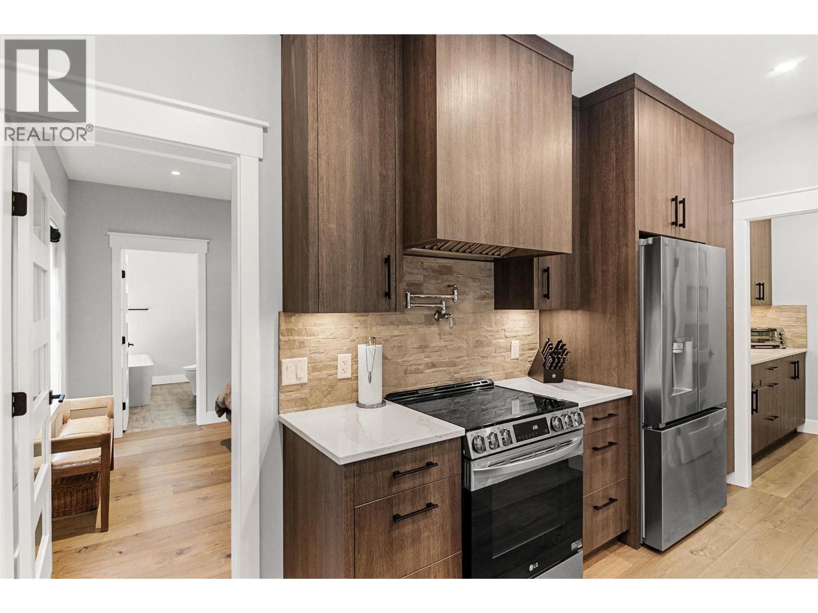 1005 Williams Gate Lane, Revelstoke