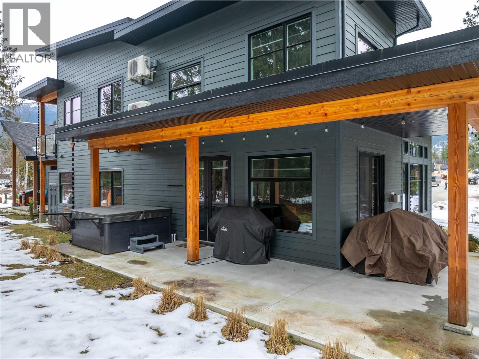 1005 Williams Gate Lane, Revelstoke