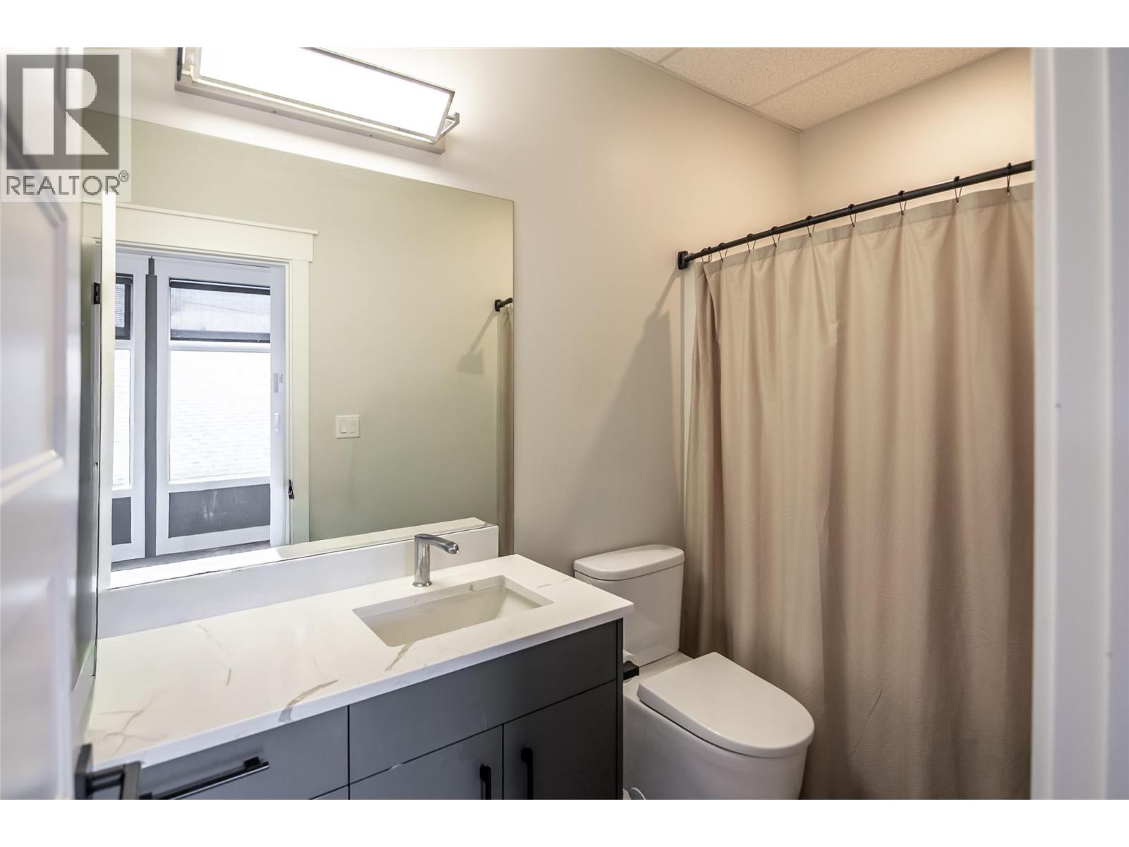 1005 Williams Gate Lane, Revelstoke