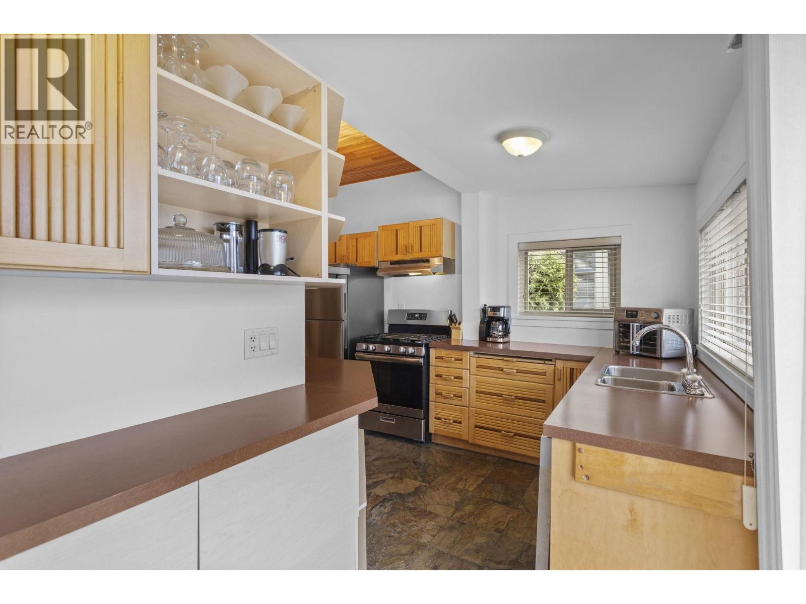 1408 EDINBURGH STREET, New Westminster