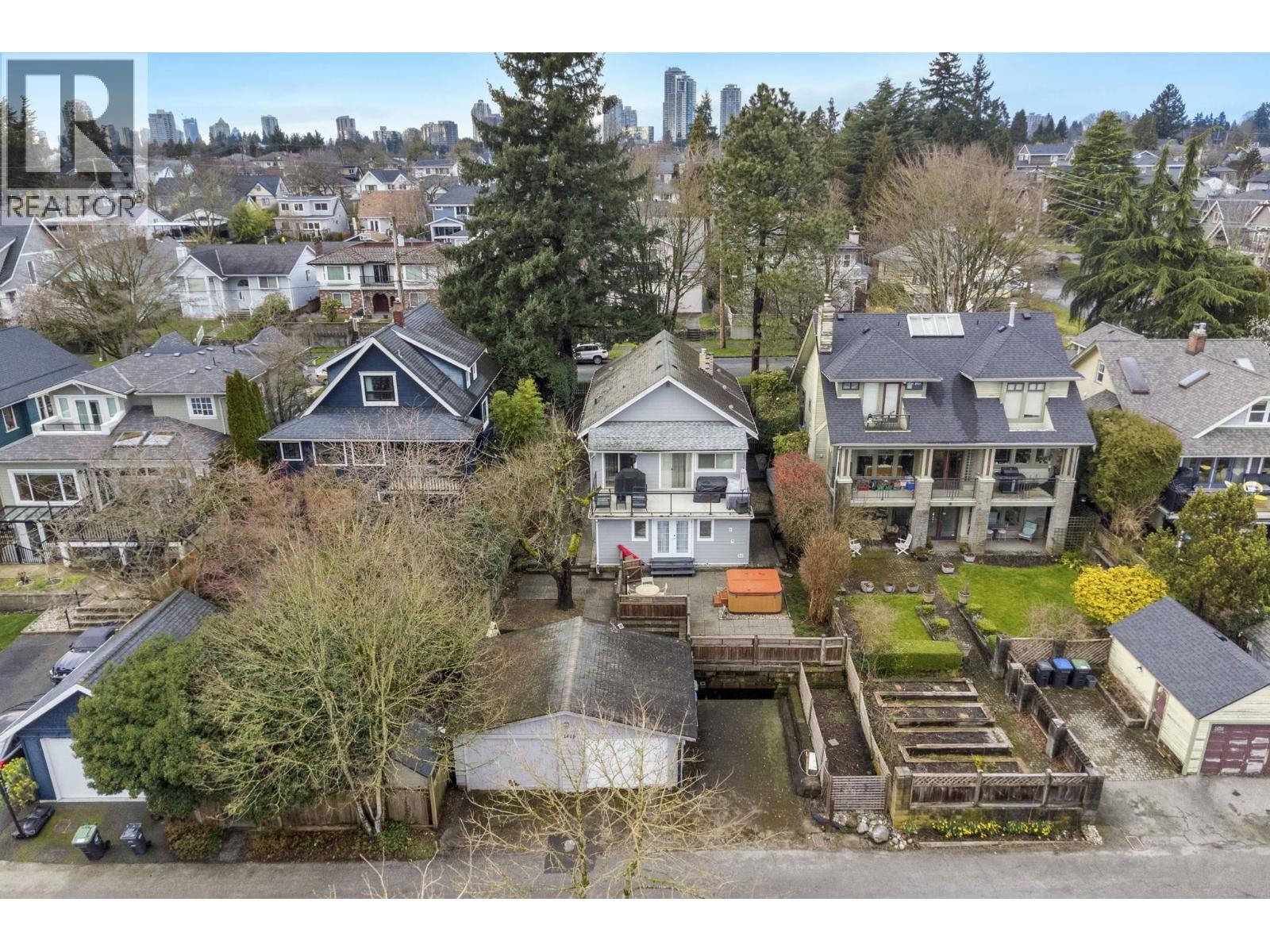 1408 EDINBURGH STREET, New Westminster