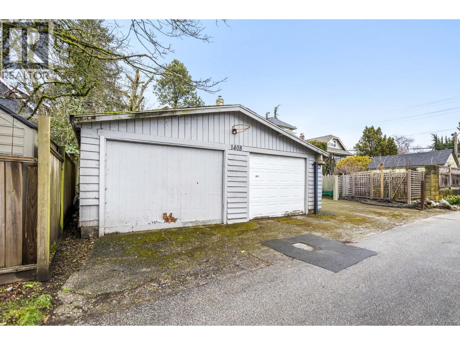 1408 EDINBURGH STREET, New Westminster