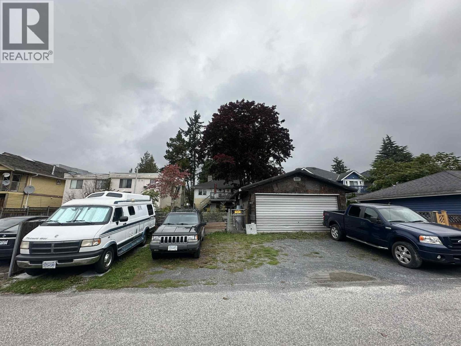 313 E 13TH STREET, North Vancouver