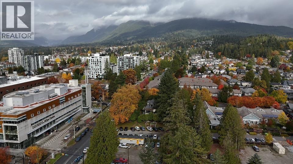 313 E 13TH STREET, North Vancouver