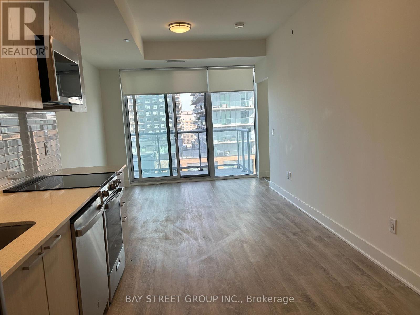 #612 185 DEERFIELD DRIVE - 12