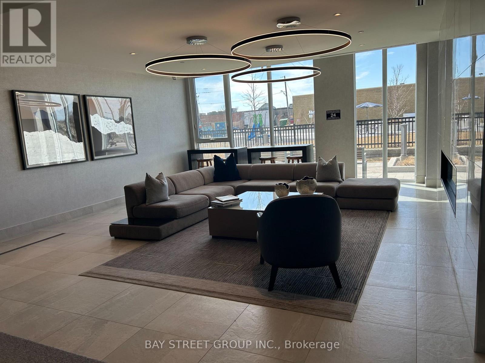 #612 185 DEERFIELD DRIVE - 2