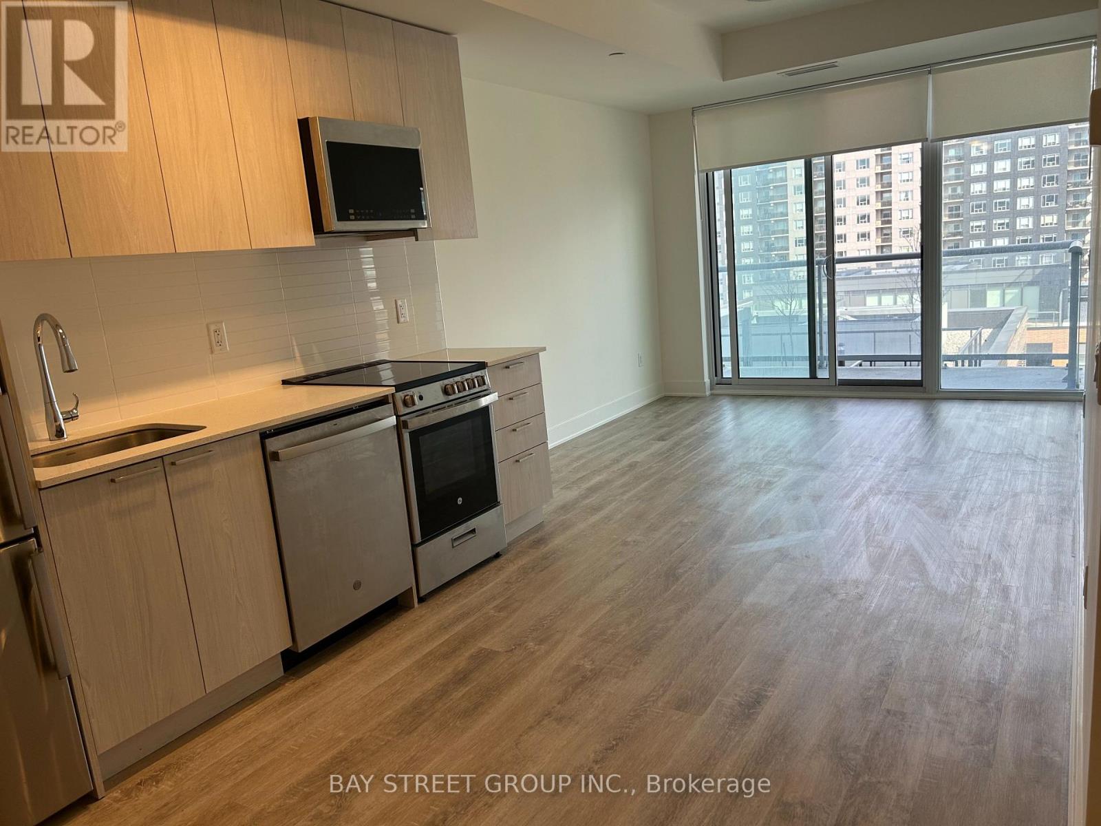 #612 185 DEERFIELD DRIVE - 5