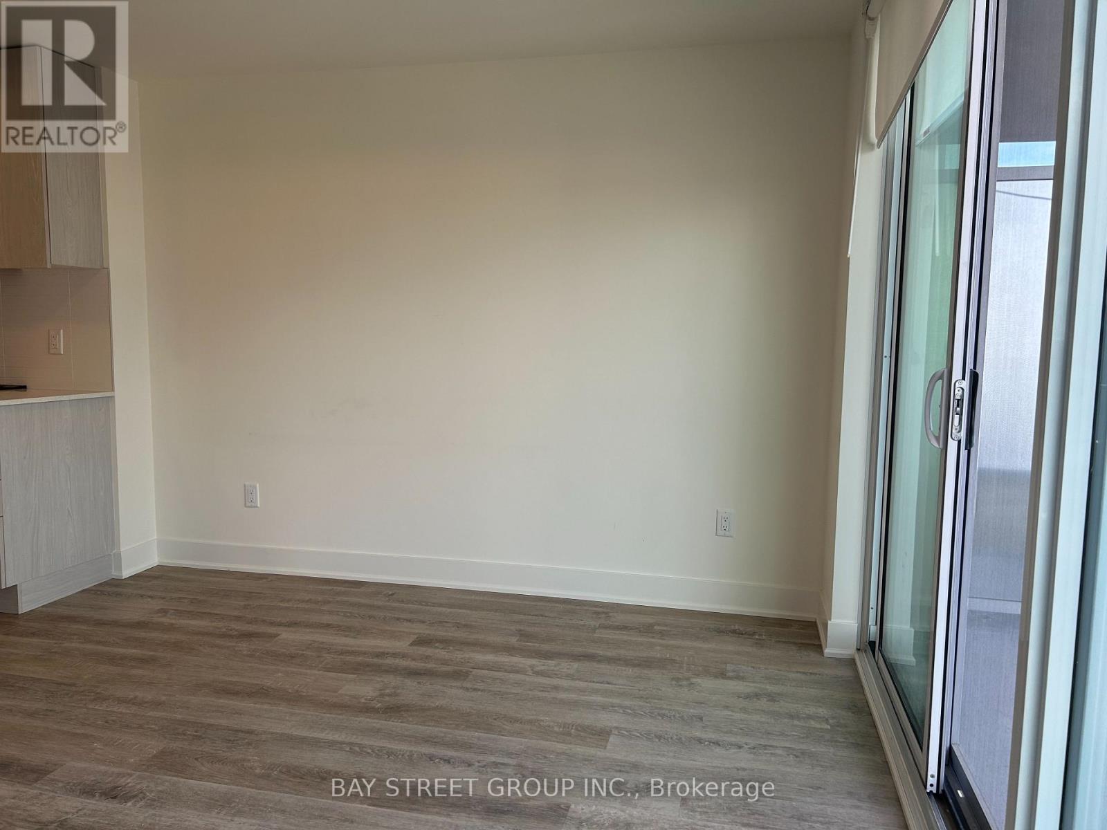 #612 185 DEERFIELD DRIVE - 8