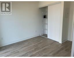 612 - 185 Deerfield Drive, Newmarket, ON L3Y0G7 Photo 6