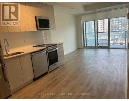 612 - 185 Deerfield Drive, Newmarket, ON L3Y0G7 Photo 13