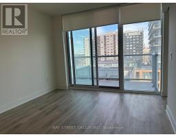 612 - 185 Deerfield Drive, Newmarket, ON L3Y0G7 Photo 10